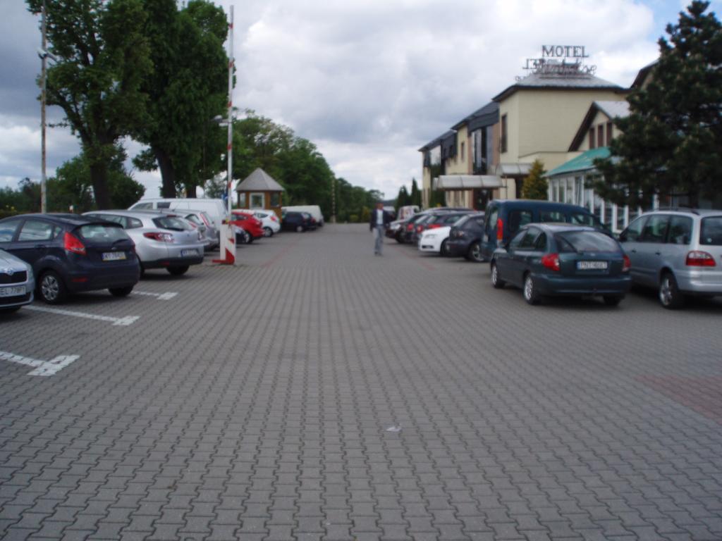 Motel Paradise Torzym Exterior photo